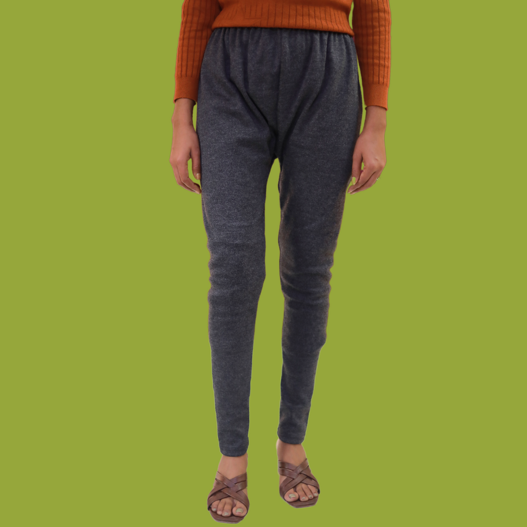 KURTIVERSE Dark Grey Plus Size Woolen Leggings, Winter Thermal Legging, 30-40 Inch Waist, Stretchable