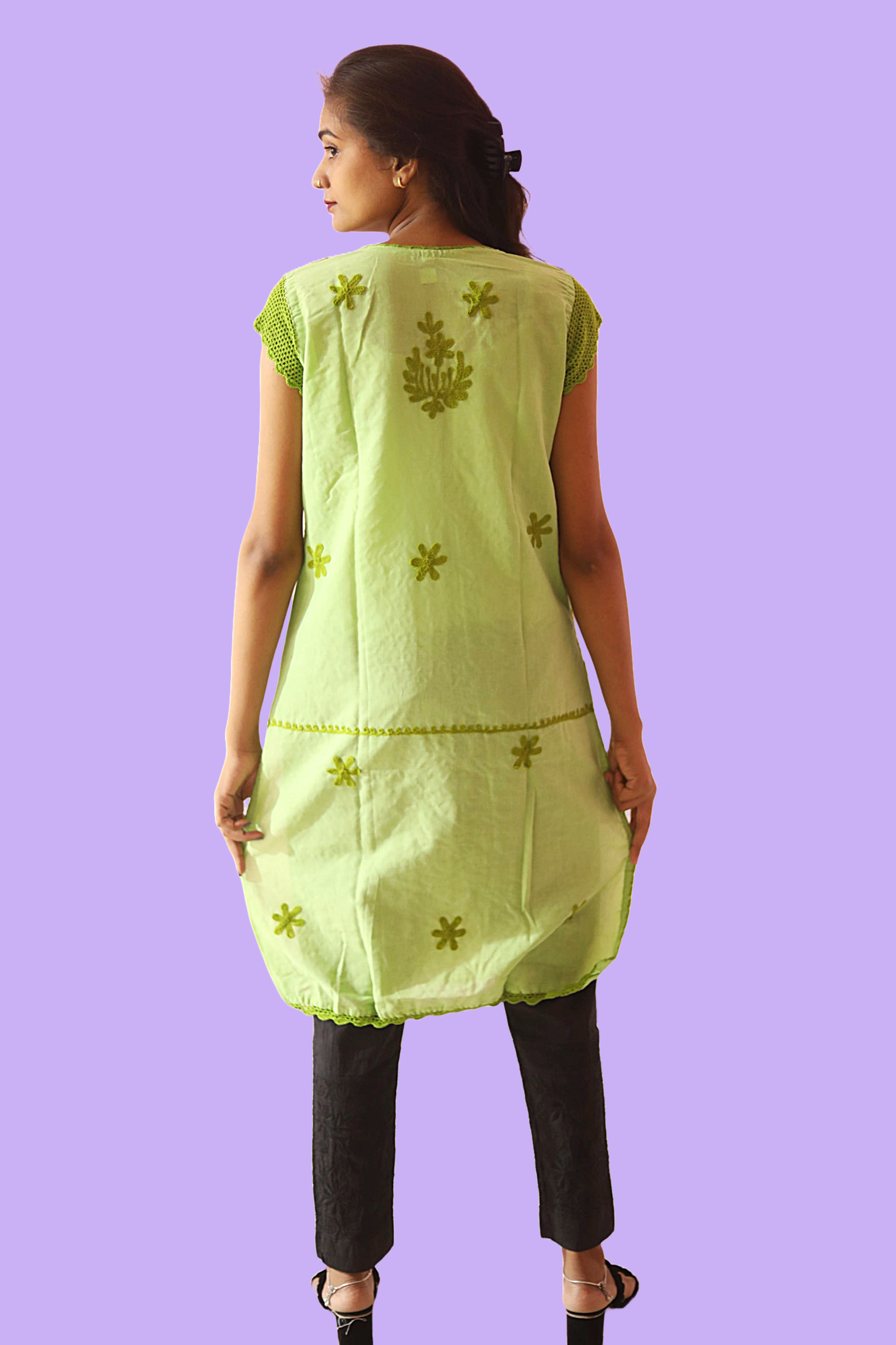 KurtiVerse Short Sleeve Cotton Kurti with Machine Embroidery