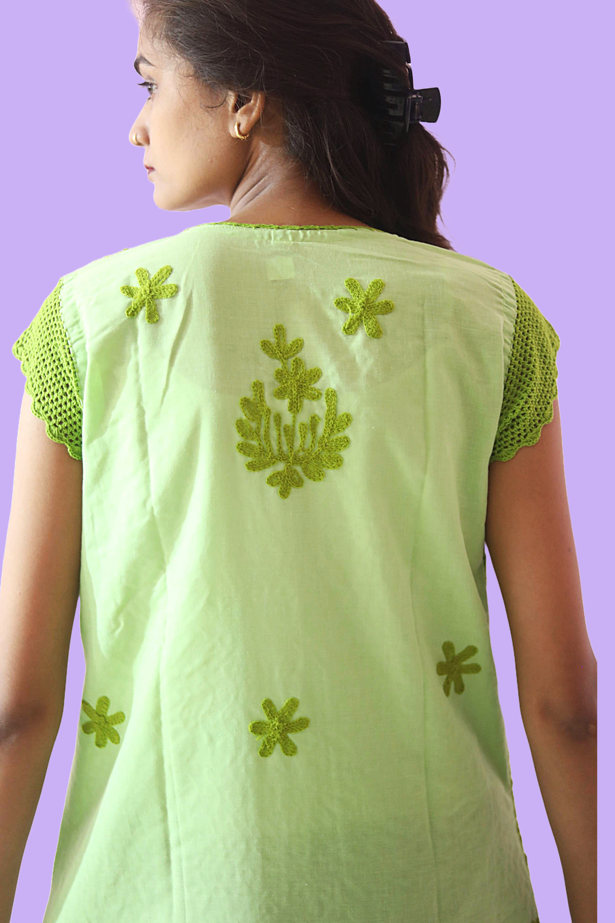 KurtiVerse Short Sleeve Cotton Kurti with Machine Embroidery